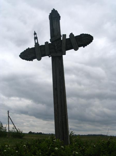 Kryžius pavasarininkams Vainekonių kaime 